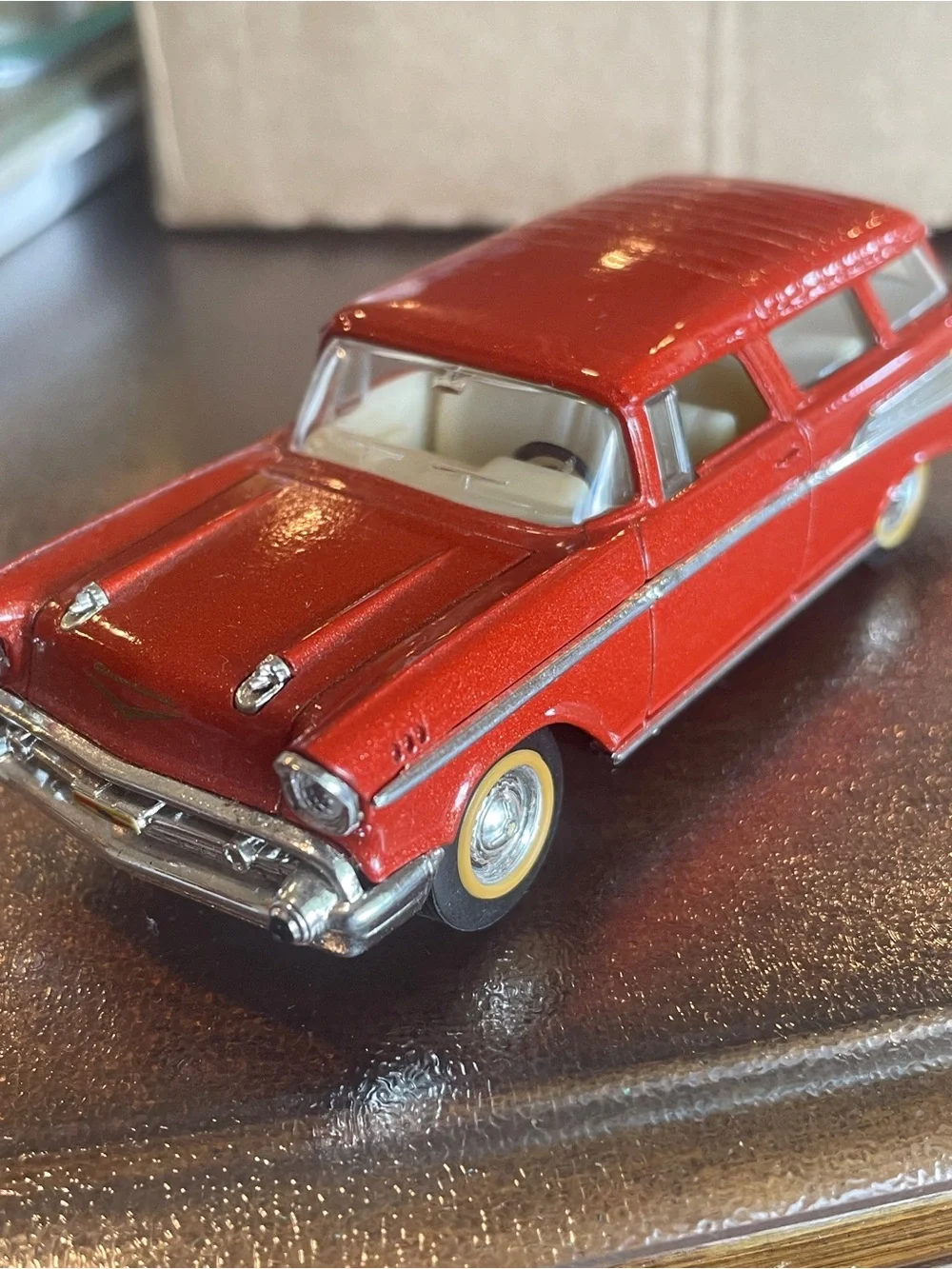 Road signature 57 Chevrolet nomad 1:43 scale